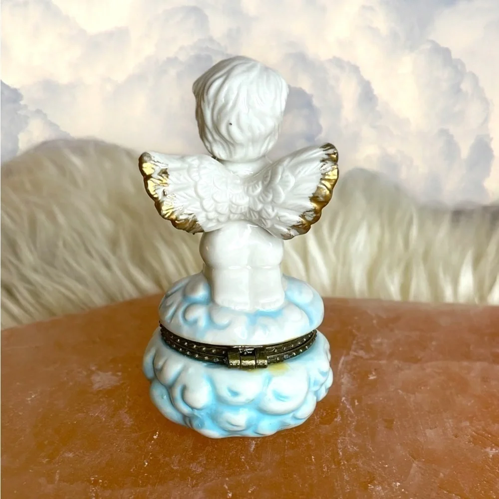 Vintage White Porcelain Cherub/Angel Hinged Trinket Pill Box